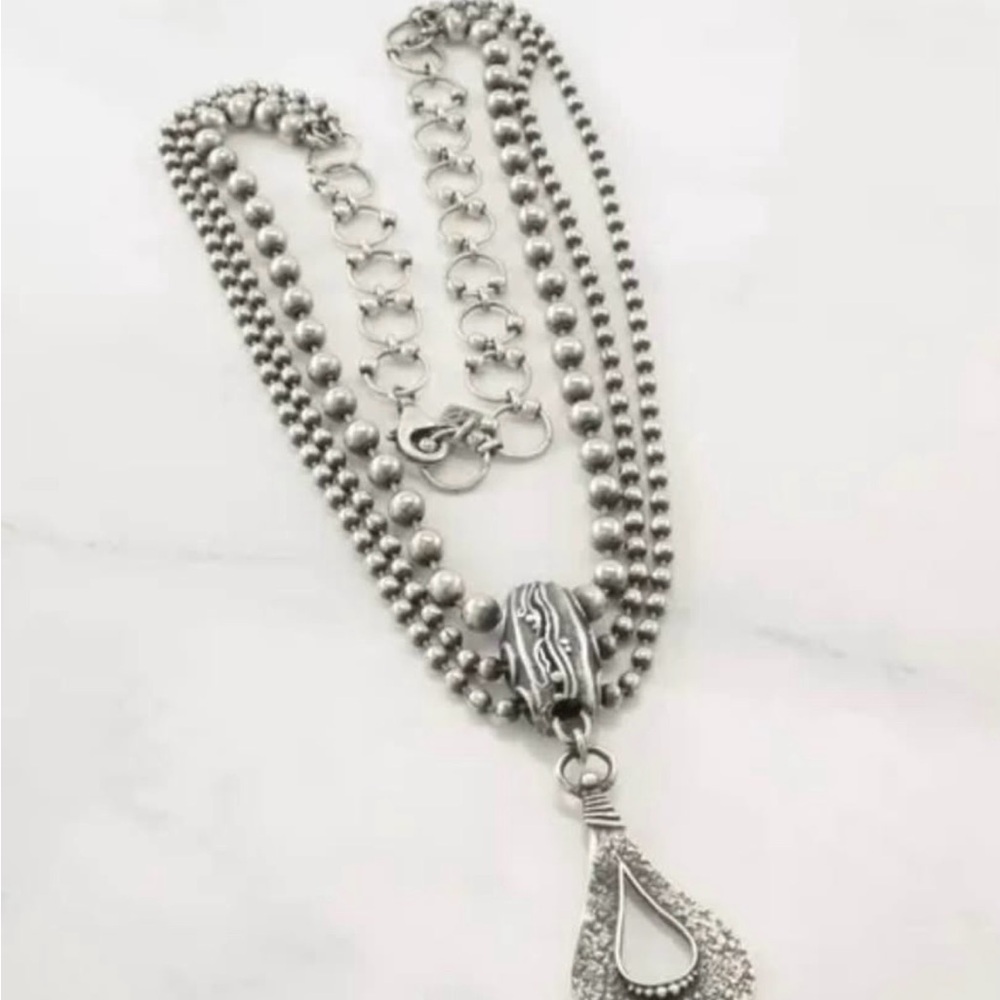Rare Silpada Sterling Silver 3 strand Necklace with oxidized Pendant. 18” - Picture 4 of 4